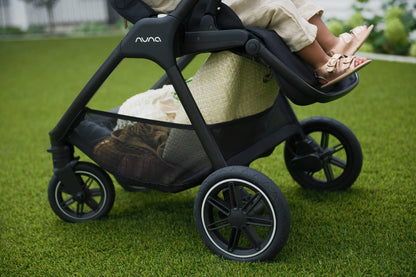Nuna TRIV Next Compact Stroller - Caviar / Chocolate - ST16621CCR