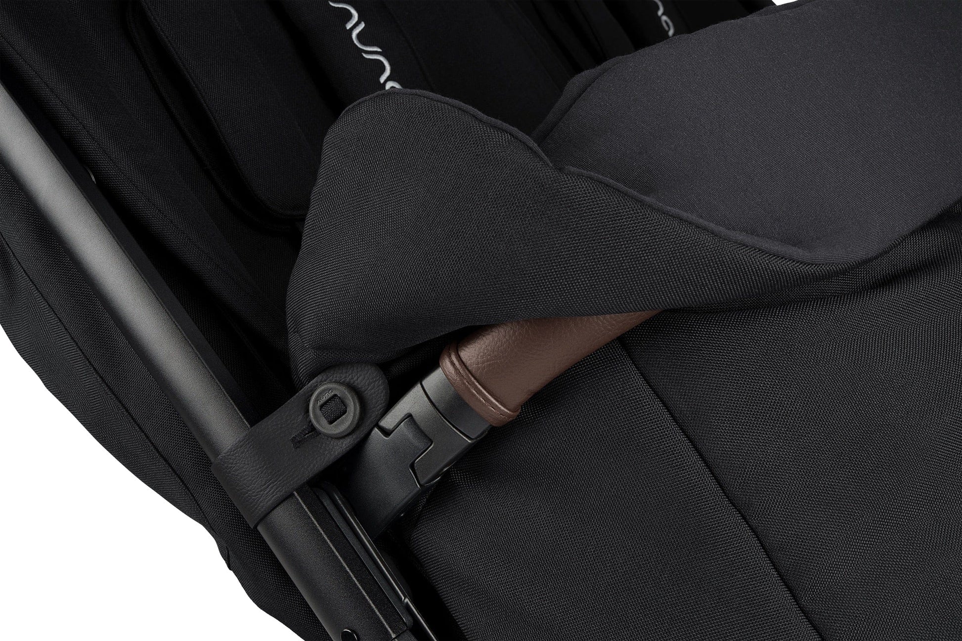 Nuna TRVL dubl Footmuff - Caviar - FT19800CVR