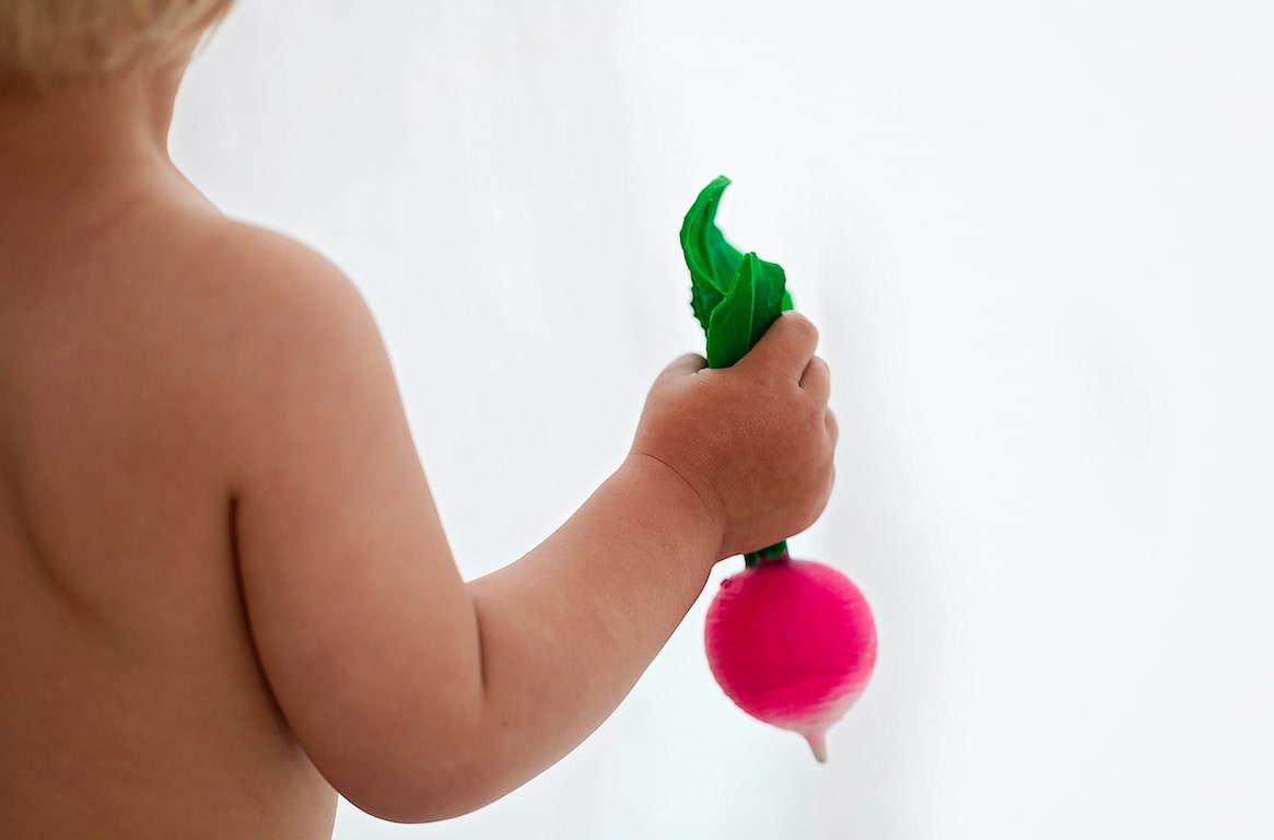 Oli & Carol Ramona the Radish - L-R-RADISH-UNIT