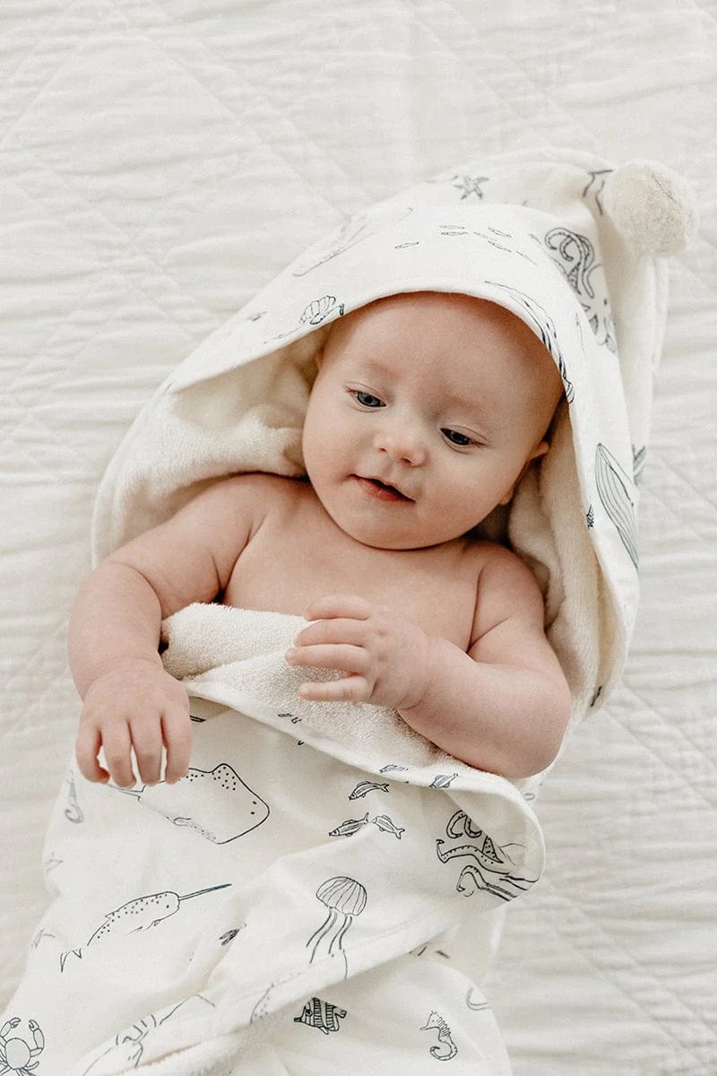 Petit Pehr Hooded Towel - Life Aquatic - laht02
