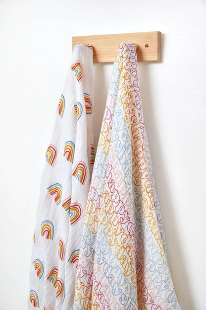Petit Pehr Organic Swaddle - Rainbows - RBWSW