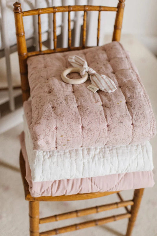 Petit Pehr Quilted Chambray Blanket - Secret Garden - N103144