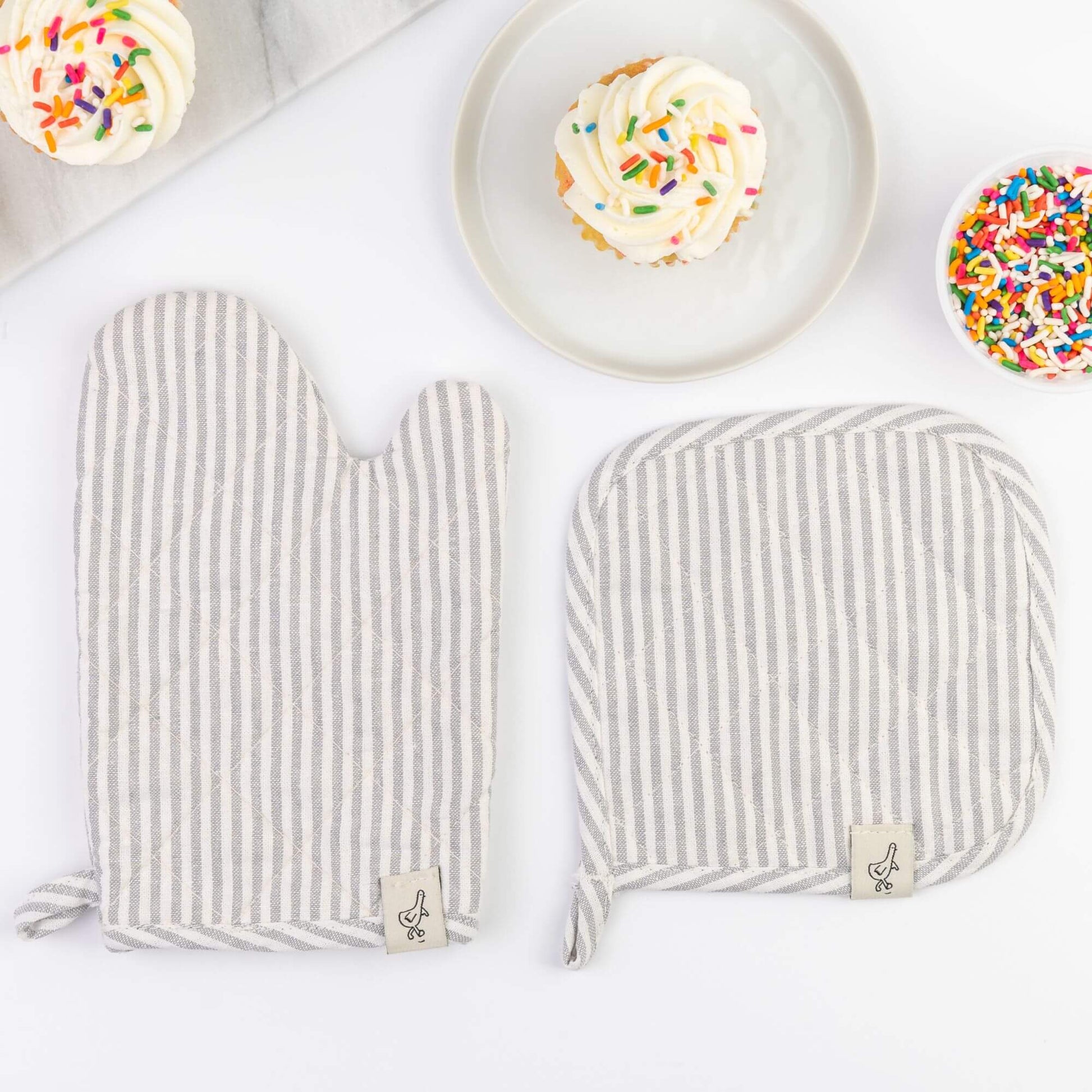 Play Oven Mitt Set -