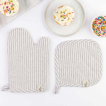 Play Oven Mitt Set -
