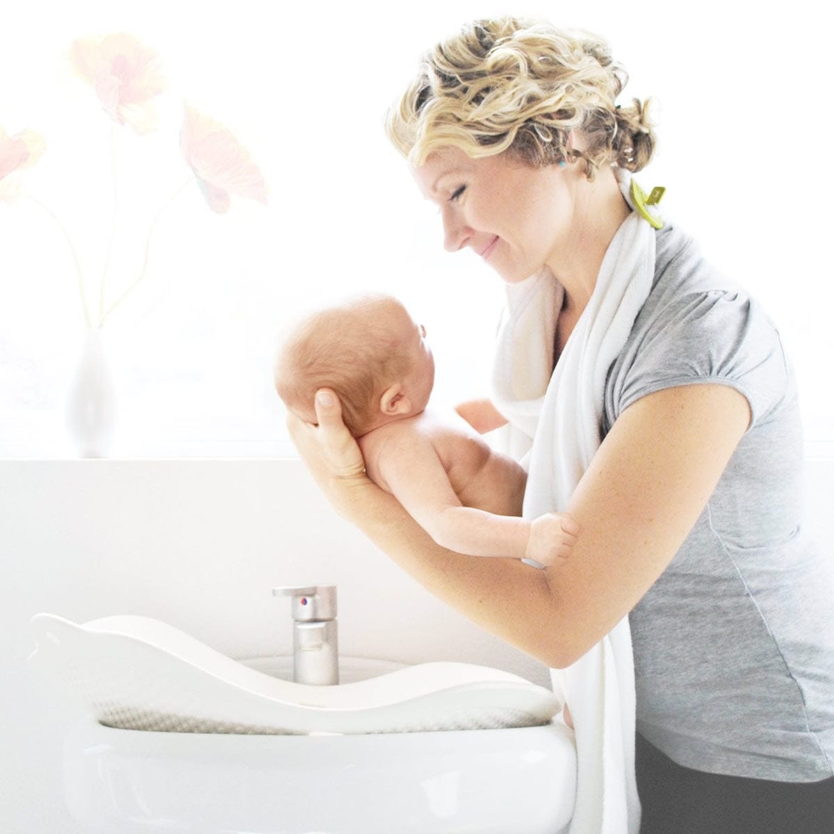 Puj Hug Hands Free Infant Hooded Towel - 90101-P