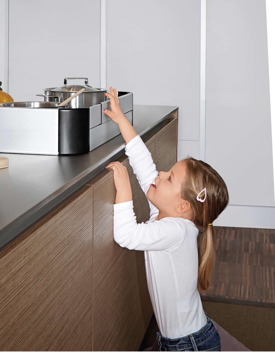 Qdos Adhesive Stove Guard - 17-11007