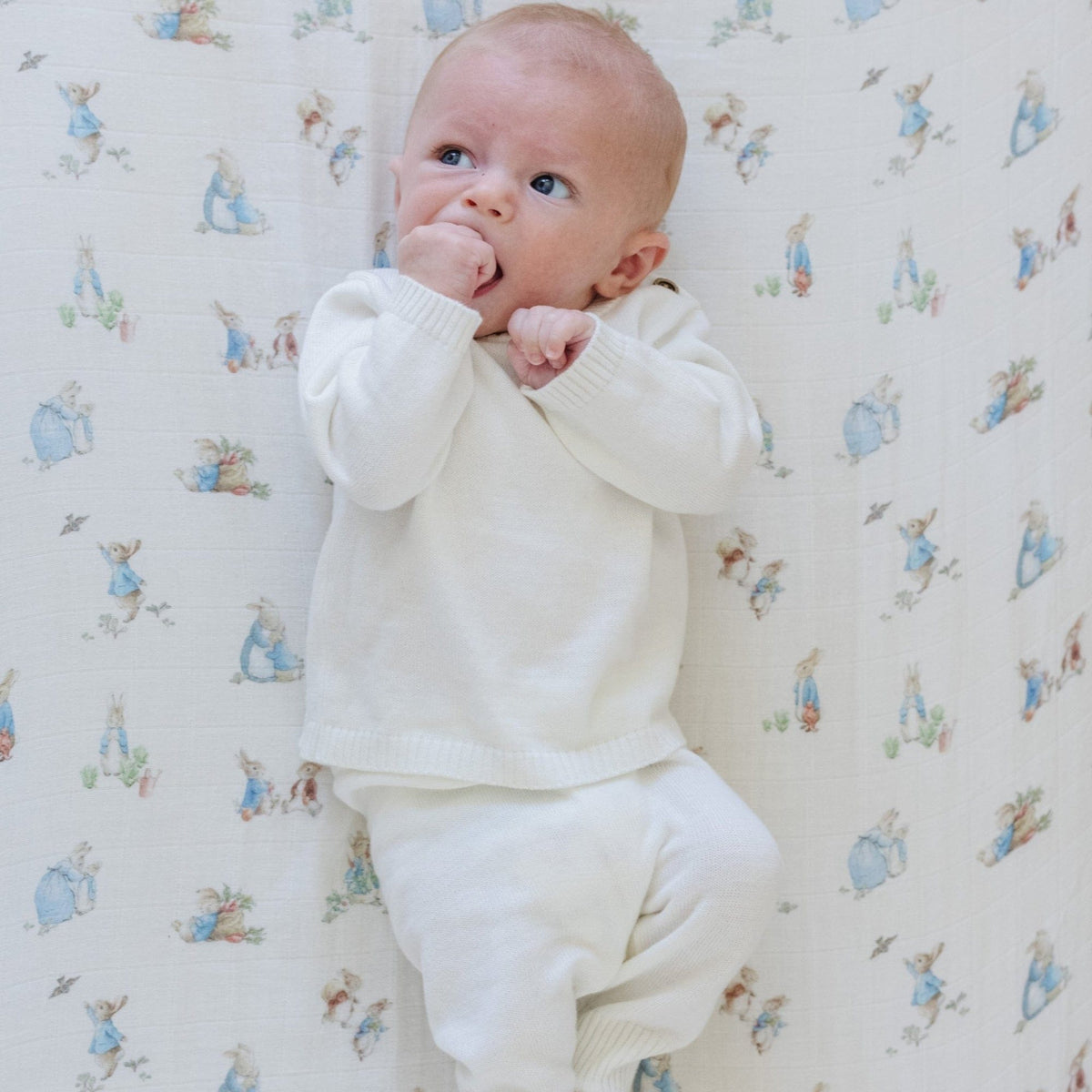 Saranoni Peter Rabbit Cotton Muslin Changing Cover - Boy - Image 3