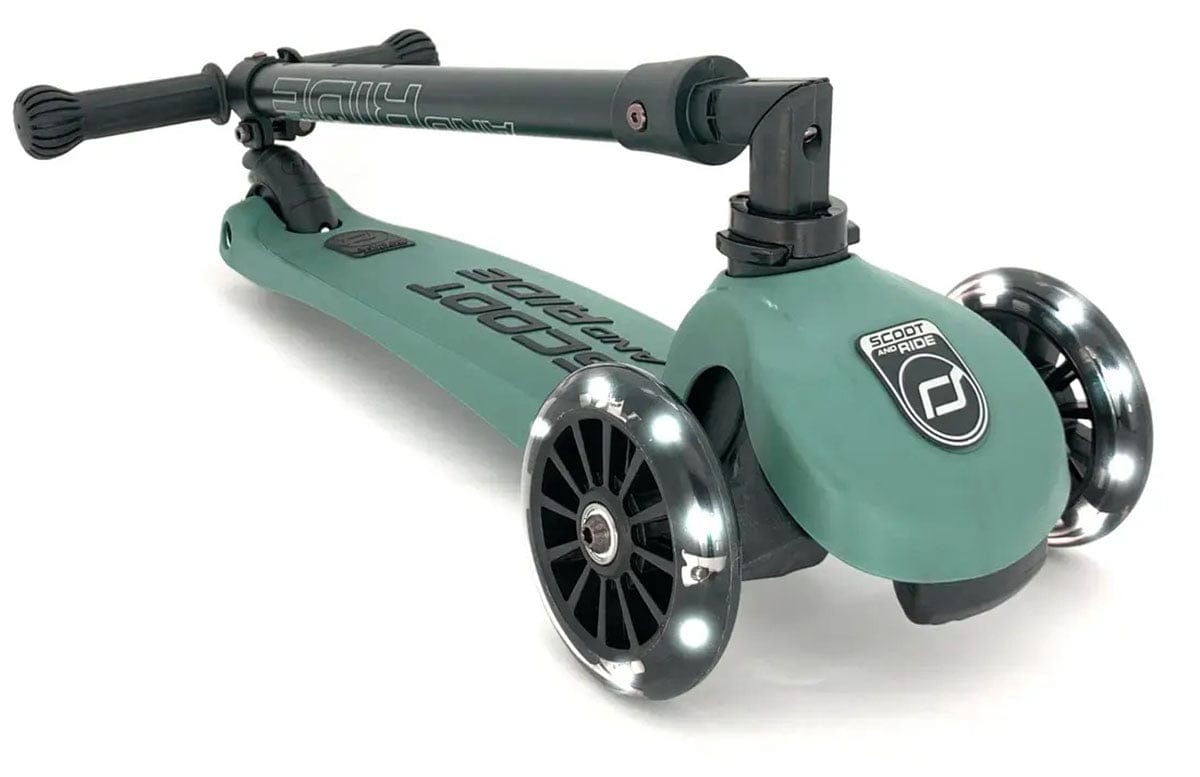 Scoot & Ride HighwayKick3 LED Scooter - Forest - SRUS-HWK3-FOREST