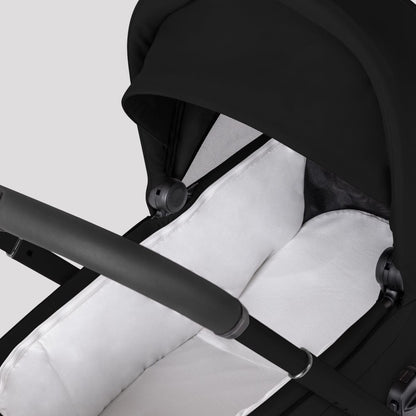 Silver Cross Breez Compact Bassinet - Onyx - SX2350-OXUC