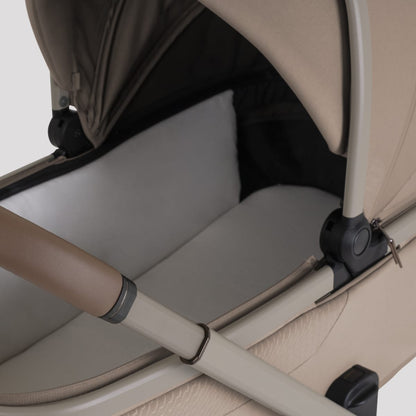 Silver Cross Cove 2 Compact Bassinet - Champagne - SX2353.CPUC