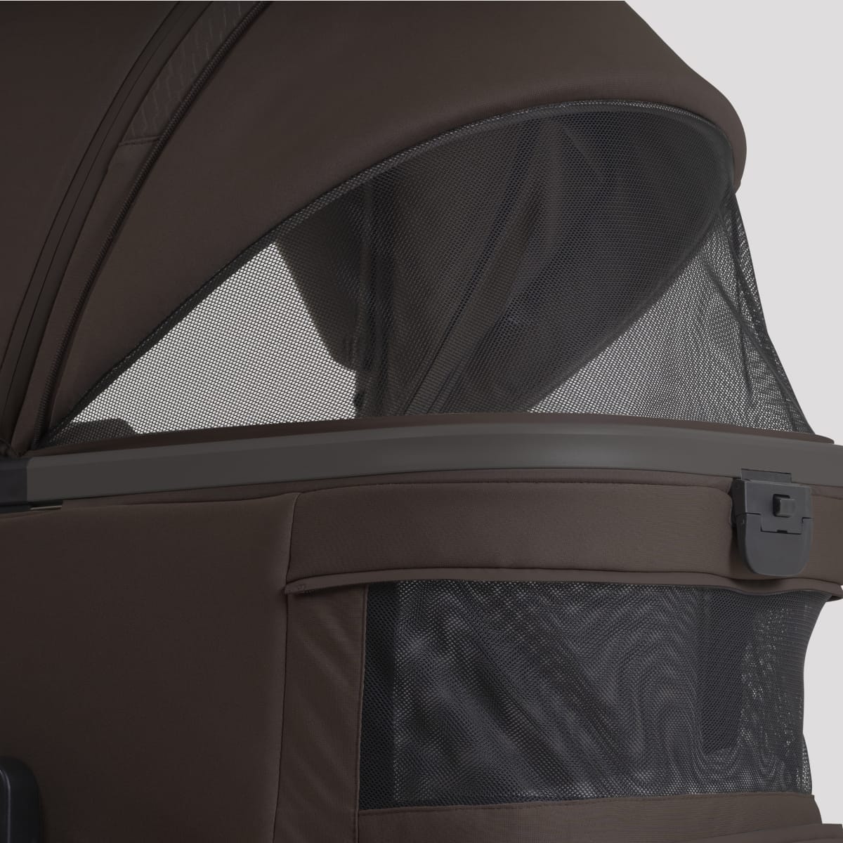 Silver Cross Cove 2 Compact Bassinet - Chocolate - SX2353.CTUC