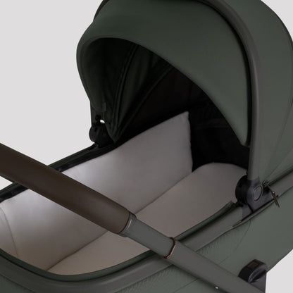 Silver Cross Cove 2 Compact Bassinet - Pewter - SX2353.PWUC