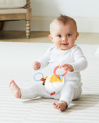 Skip Hop ABC & Me Beehive Jitter Toy - 9K215910