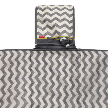 Skip Hop Central Park Outdoor Blanket - Triangles - 275006