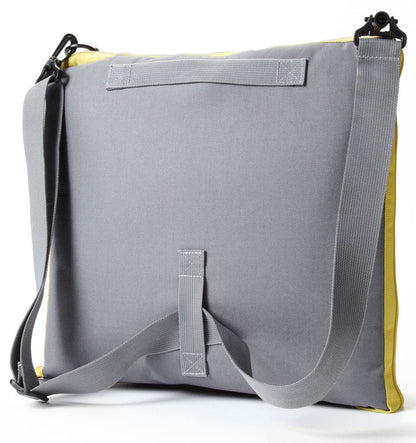 Skip Hop Central Park Outdoor Blanket - Triangles - 275006