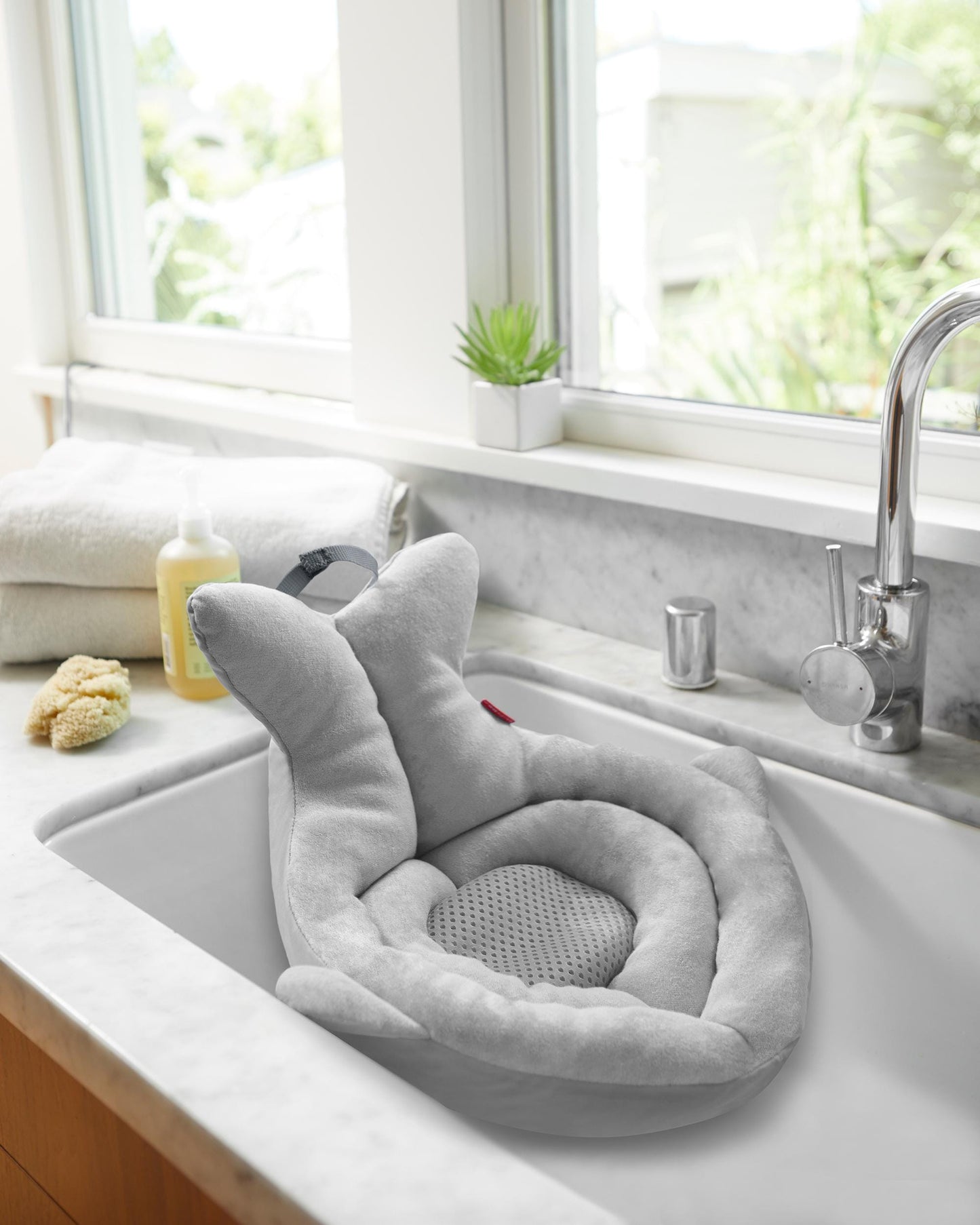 Skip Hop Moby Softspot Sink Bather - Grey - 9Q196710