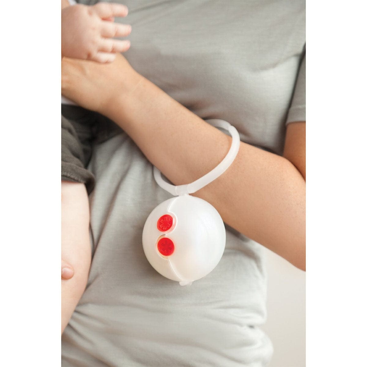 Skip Hop Paci Egg Double Pacifier Holder - 500100