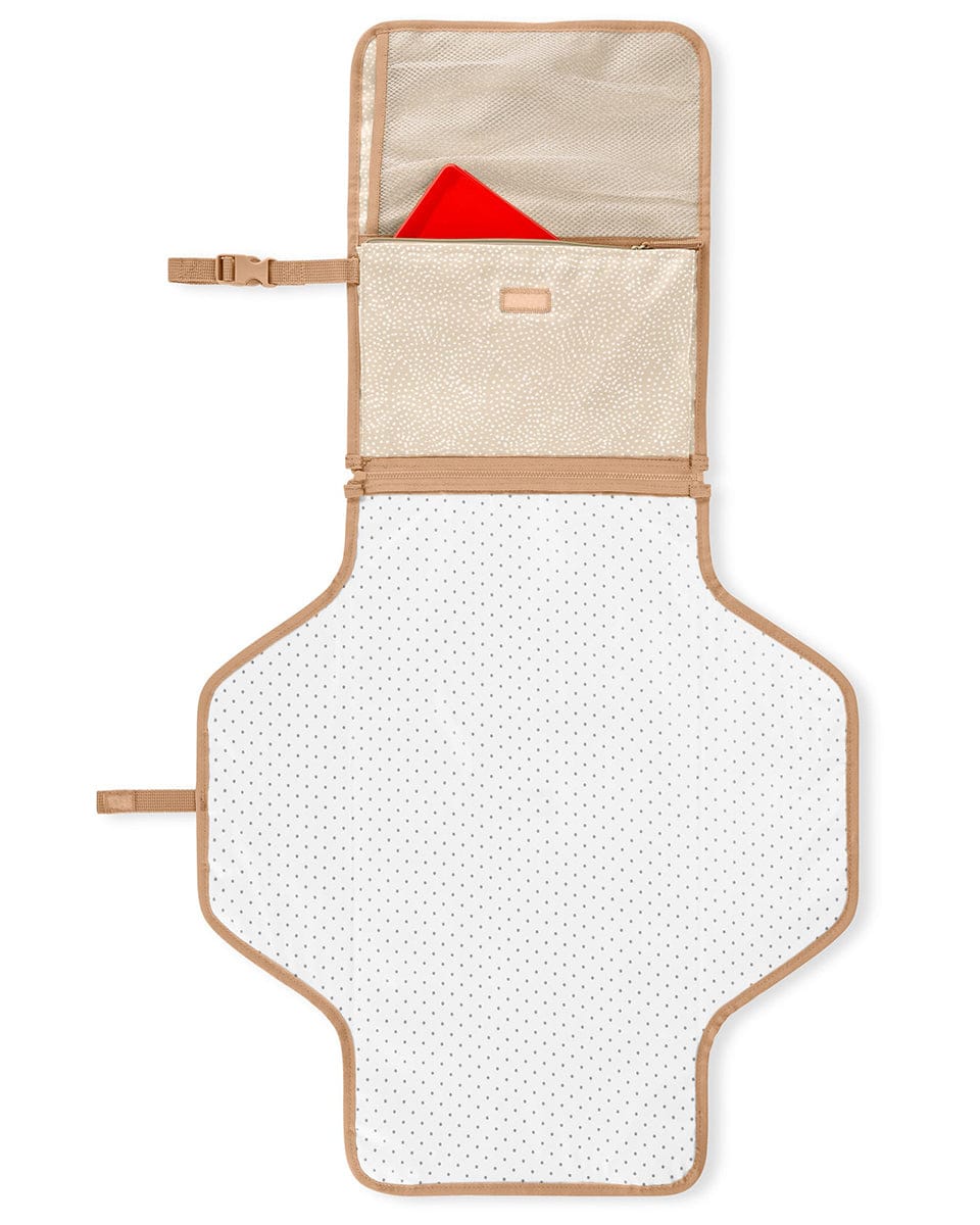 Skip Hop Pronto Signature Changing Station - Beige Swirl Dot - 9Q220910