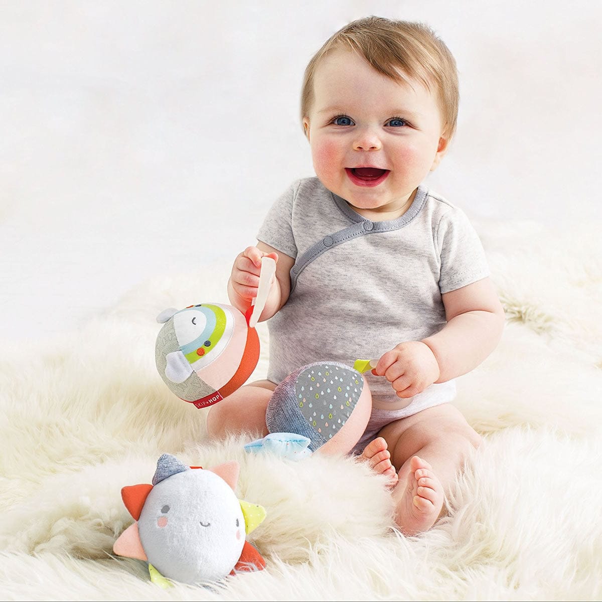 Skip Hop Silver Lining Cloud Ball Trio - 307151