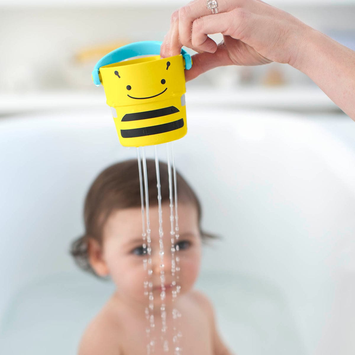 Skip Hop Zoo Stack & Pour Buckets Bath Toy - 235355