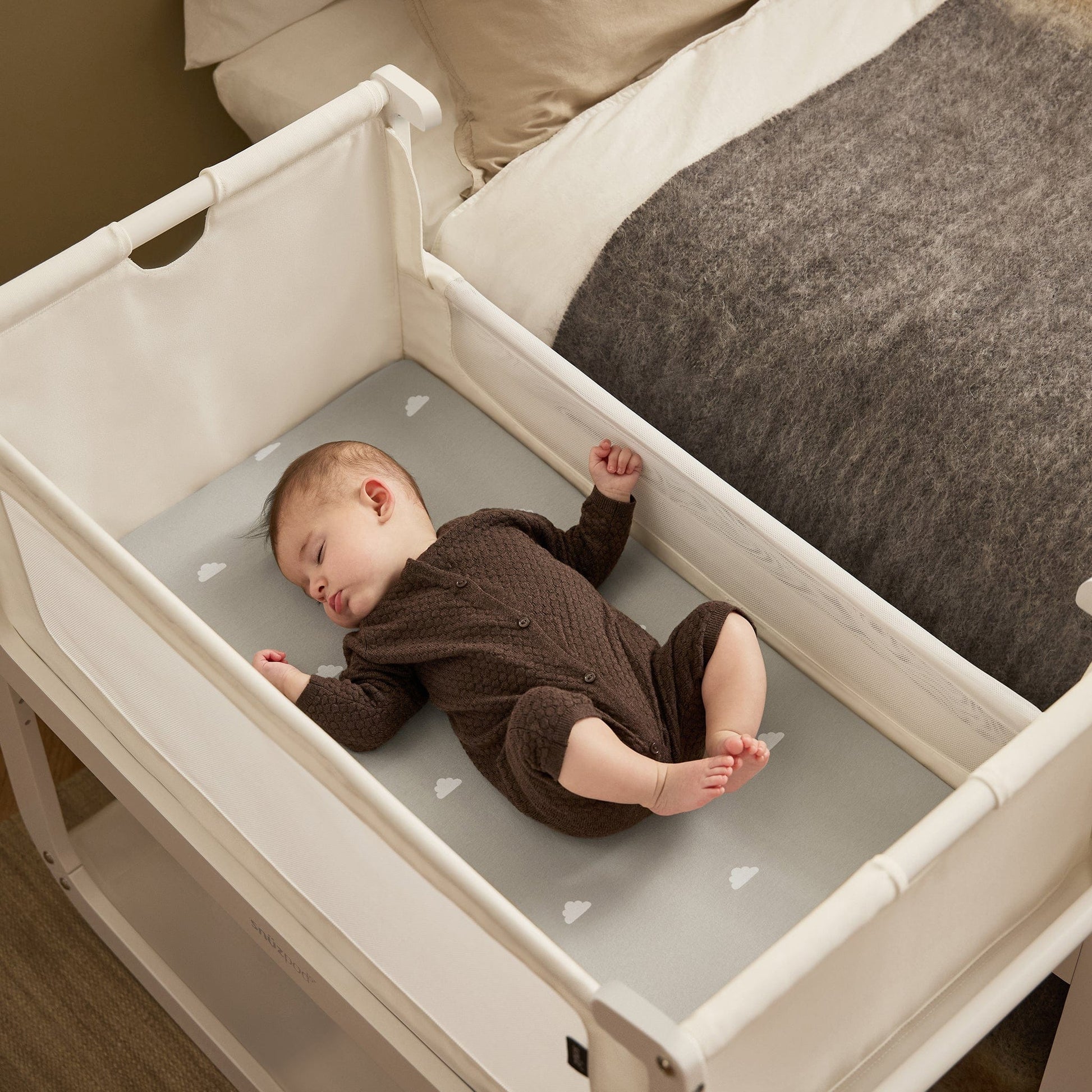 Snuz SnuzPod 5 Bedside Bassinet - White - USFN050B