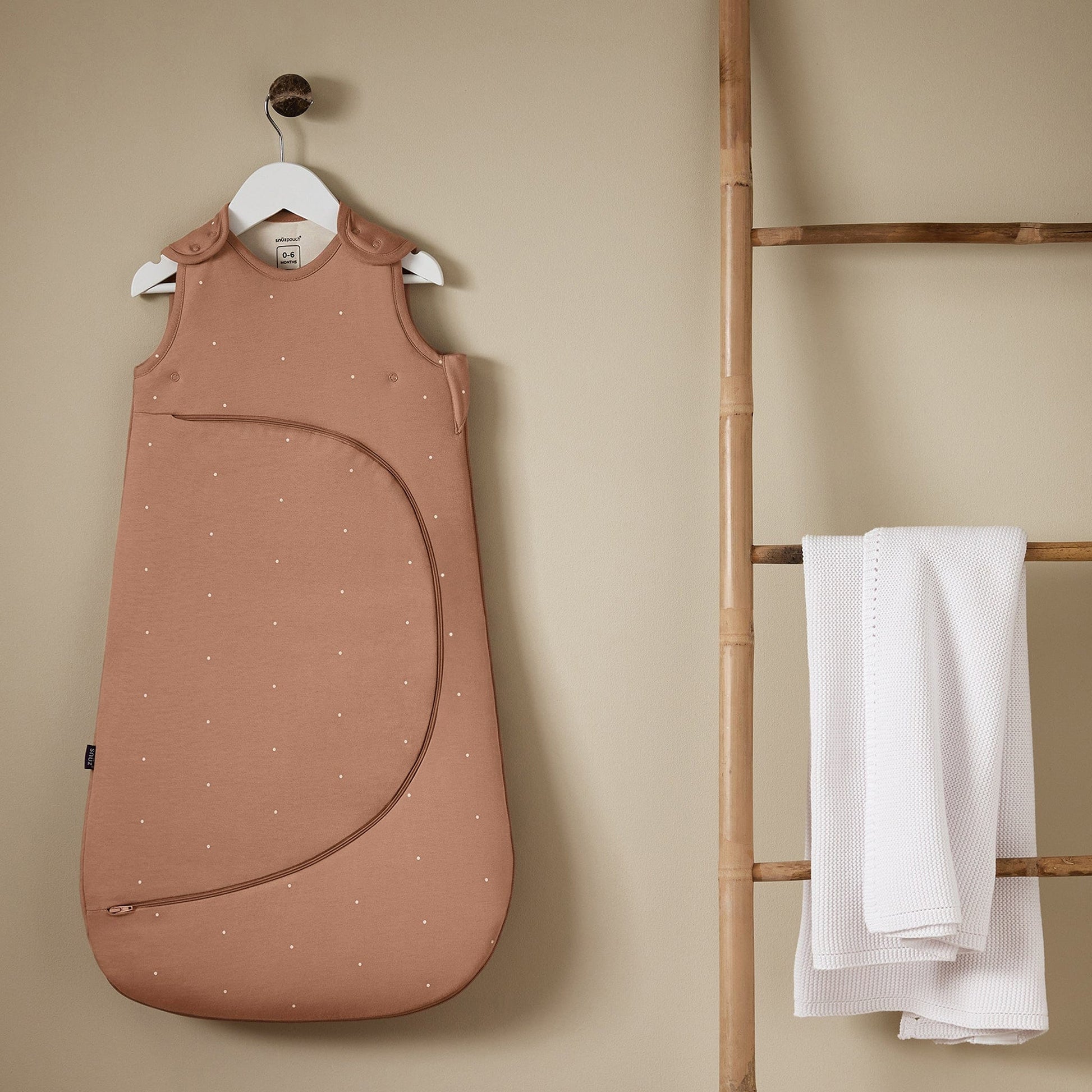 Snuz SnuzPouch Sleeping Bag, 2.5 TOG - Blush/Dot (0-6 months) - USSW008BG