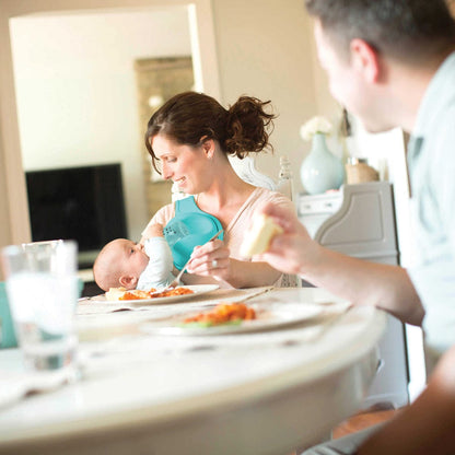 The Beebo Free-Hand Baby Bottle Holder - Teal - 7.08747E+11