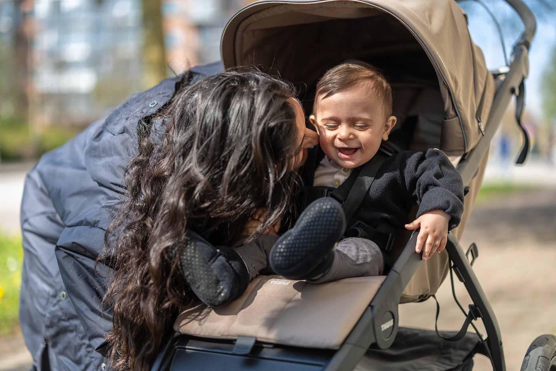 Thule Urban Glide 3 Single Jogging Stroller with NON-Magnetic Buckle + Cup Holder - Tinted Taupe - 10101704