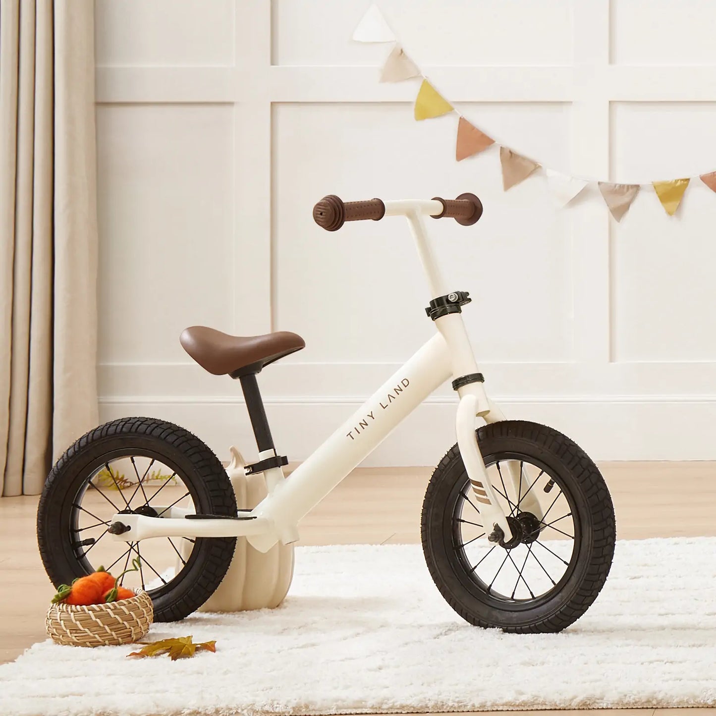 Tiny Land® Balance Bike - Milky White - SPTGBB002WT
