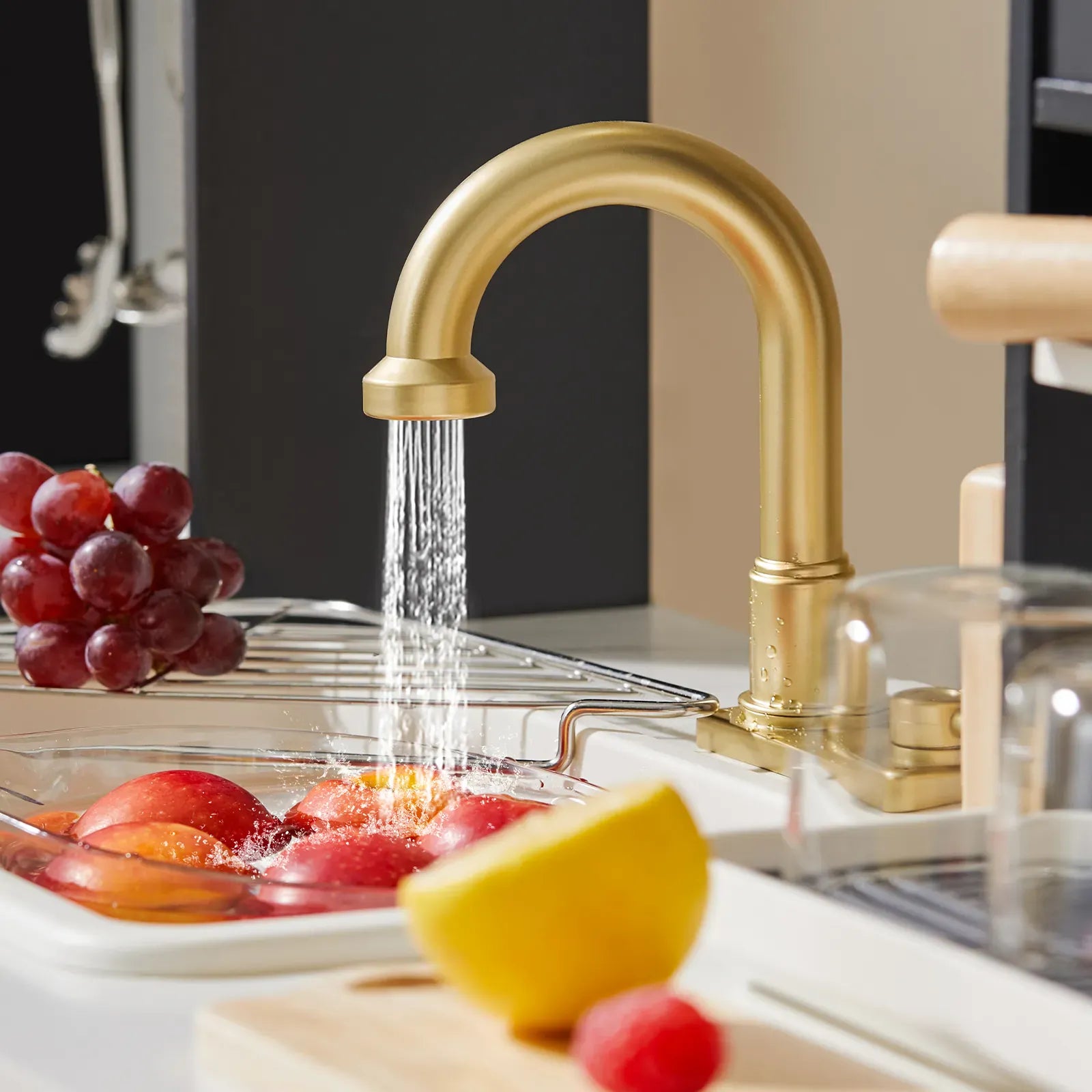 Tiny Land® Iconic Aqua Kitchen with Real-Flow Water System - Black - TLTGPK005
