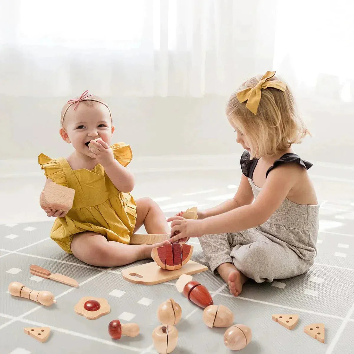 Tiny Land® Wooden Cut and Play Food Toys - SPTLTGCK001