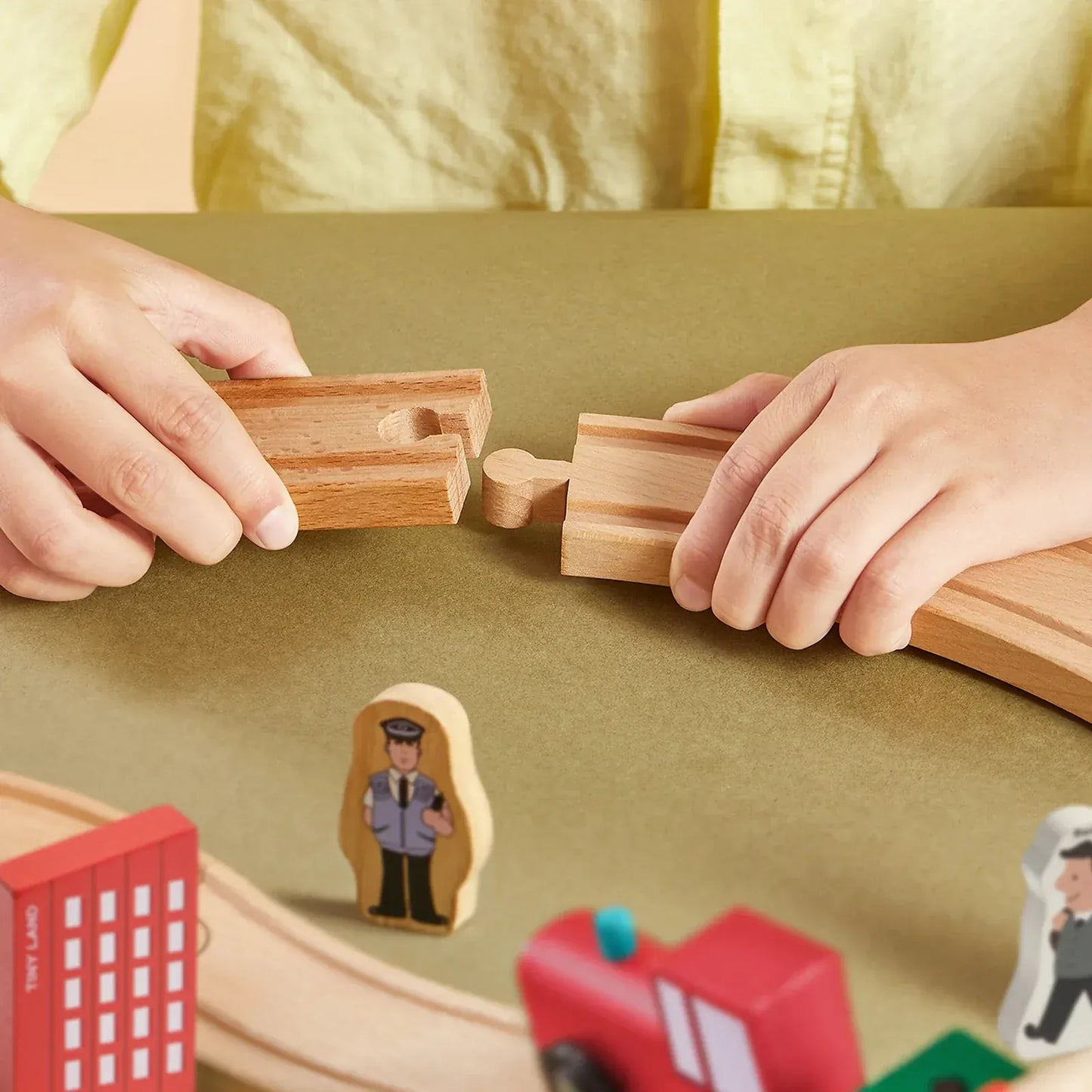 Tiny Land® Wooden Train Set for Children 39 Pcs - TLTGWT025OW