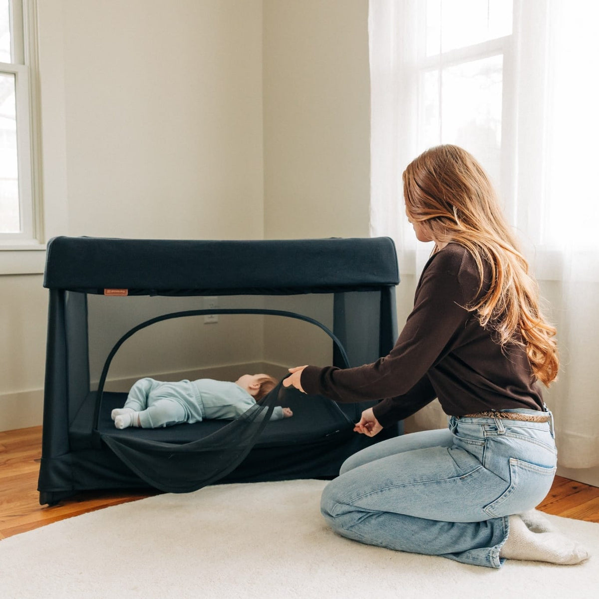 UPPAbaby Remi V2 Playard - Mason Black Soft Knit - Image 4