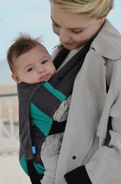 We Made Me Venture 2 in 1 Baby Carrier - Black Gradient Spot - 20110