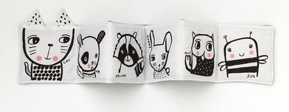 Wee Gallery Friendly Faces in the Yard: Baby's First Soft Book - 9781609929145