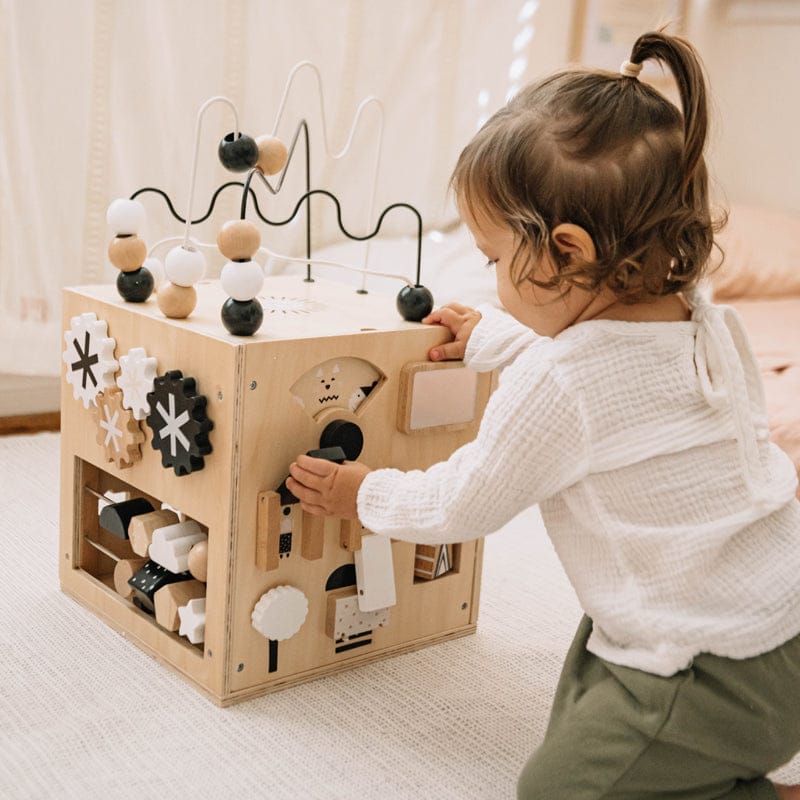 Wonder & Wise Busy Box - 1000040075