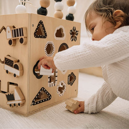 Wonder & Wise Busy Box - 1000040075