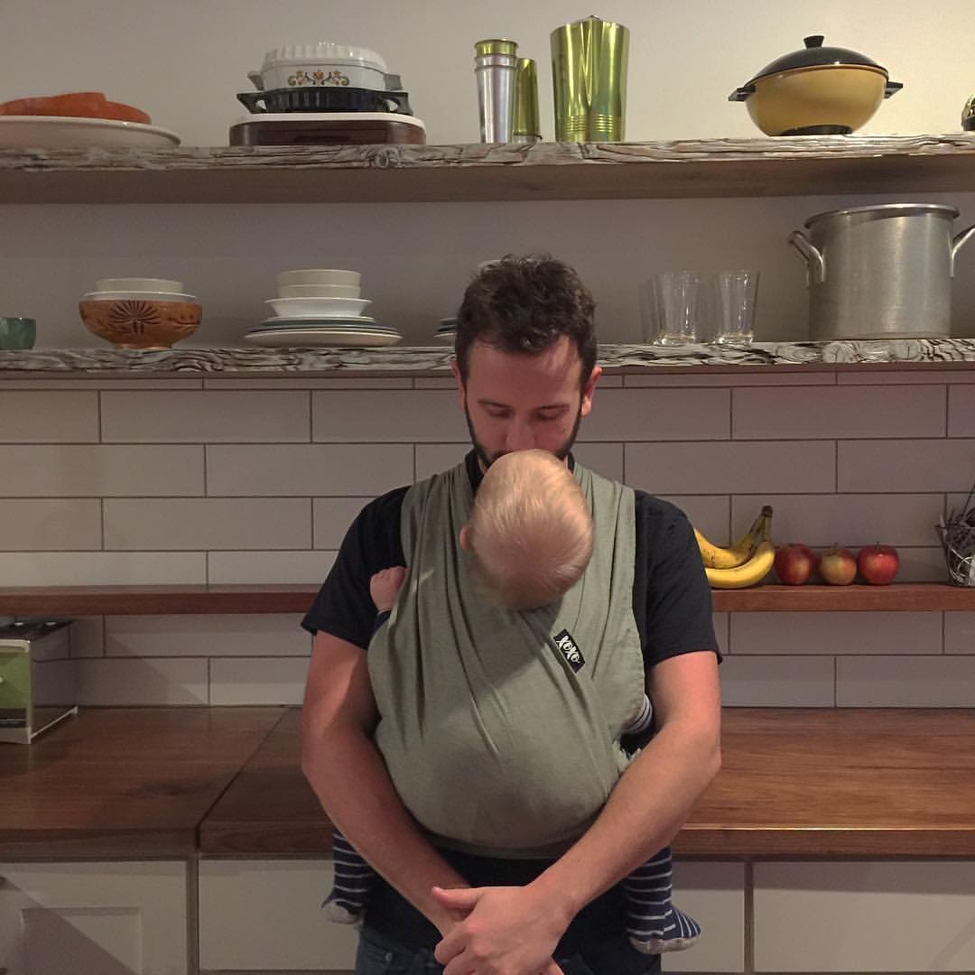 XOXO Buckle Wrap Baby Carrier, Eco2 Collection - Olive Juice